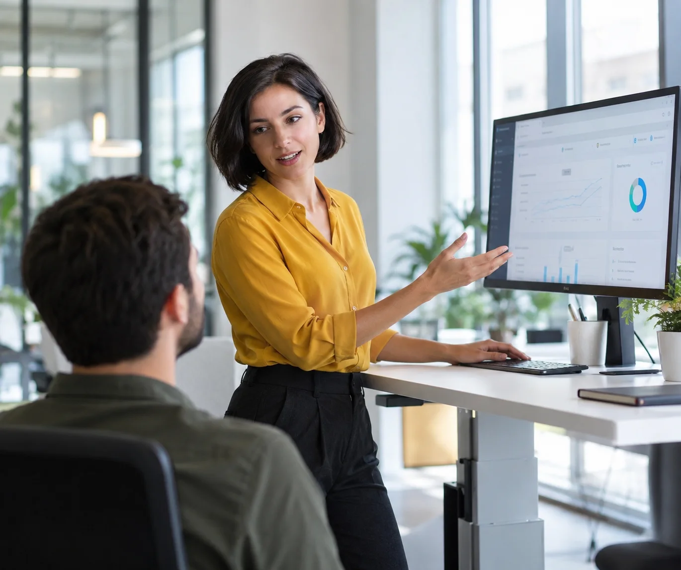 Support agent helping a customer via a SaaS product dashboard